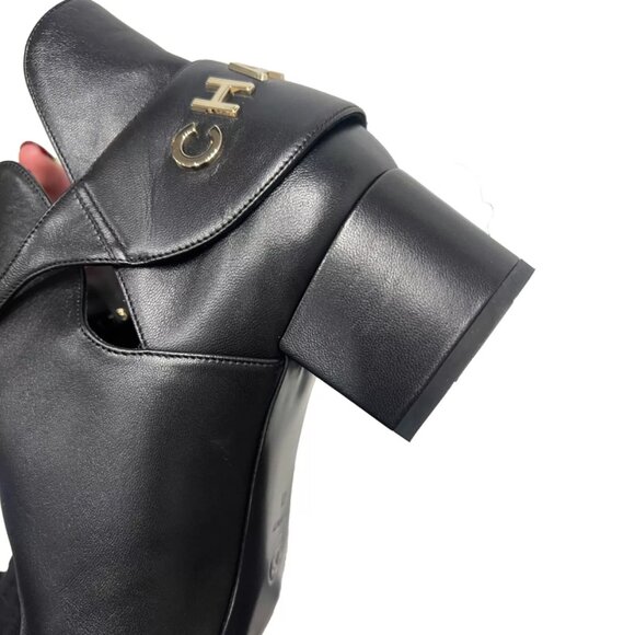 $1575 Chanel 21A Black Leather Velvet Toe Cap Logo Gold Strap Ankle Boot 10.5/41 - Picture 12 of 15